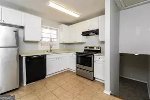 2483 Crestdale Cir SE, Atlanta, GA 30316 - Photo 7