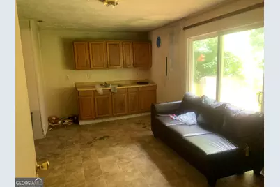 5897 Leone Drive W, Macon, GA 31206 - Photo 7