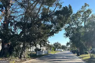 1700 30th St S, Saint Petersburg, FL 33712 - Photo 5