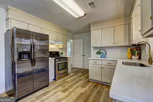 105 Longview Cir, Stockbridge, GA 30281 - Photo 9