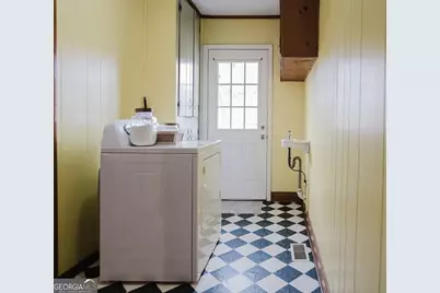 205 Matthews Street, Barnesville, GA 30204 - Photo 15