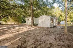 205 Matthews St, Barnesville, GA 30204 - Photo 35