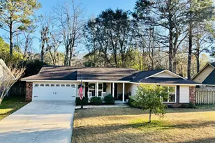 7 Goldfinch Ct W, Savannah, GA 31419 - Photo 1