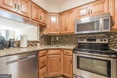 2870 Pharr Court South NW #907, Atlanta, GA 30305 - Photo 9