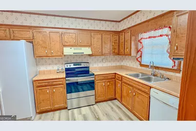 106 Jandale Drive, Lagrange, GA 30241 - Photo 3