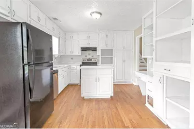 1324 N Hicks Circle, Conyers, GA 30012 - Photo 7