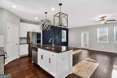 1553 Spring Hollow Way, Stone Mountain, GA 30083 - Photo 3