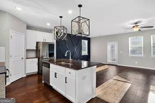 1553 Spring Hollow Way, Stone Mountain, GA 30083 - Photo 3