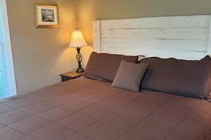 407 W Hall St, Saint Marys, GA 31558 - Photo 9