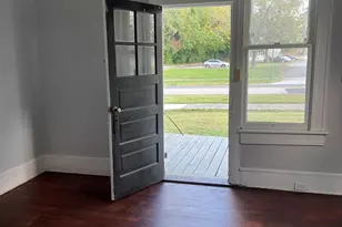 92 Woodlawn Ave, Winder, GA 30680 - Photo 3