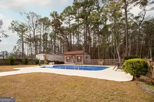 2621 Winchester Dr, Waycross, GA 31503 - Photo 5