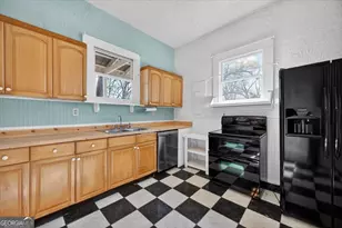 285 E Main St, Forsyth, GA 31029 - Photo 11