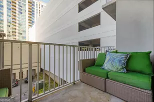 250 Pharr Rd NE, Atlanta, GA 30305 - Photo 21