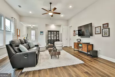 329 Cottonwood Circle, Peachtree City, GA 30269 - Photo 17