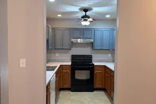 20 Golden Ct, Sharpsburg, GA 30277 - Photo 9