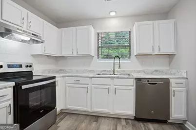 5739 Windfall Lane, Lithonia, GA 30058 - Photo 7