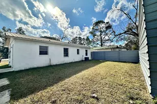 526 Ware St, Blackshear, GA 31516 - Photo 25