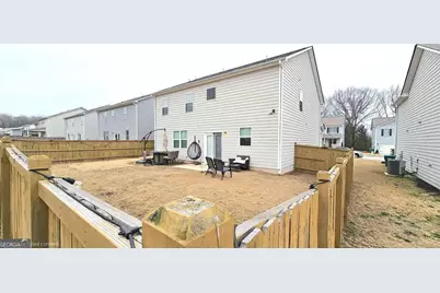 404 Starbuck Parkway, Pendergrass, GA 30567 - Photo 3