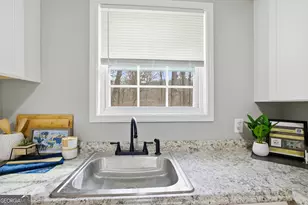 2043 Claude St NW, Atlanta, GA 30318 - Photo 11