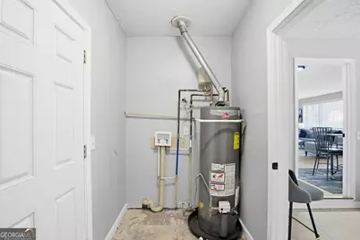 2043 Claude Street NW, Atlanta, GA 30318 - Photo 13