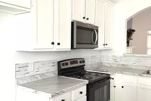 6127 Landers Loop, Fairburn, GA 30213 - Photo 9