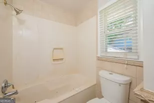 3518 Sandy Woods Ln, Stone Mountain, GA 30083 - Photo 11