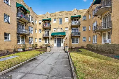 210 E State Street #18, Savannah, GA 31401 - Photo 3