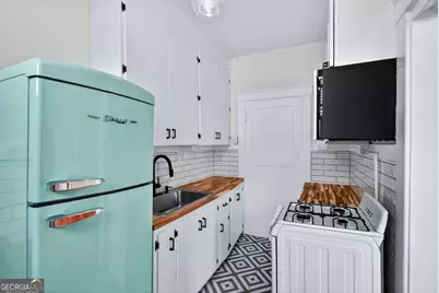 210 E State Street #18, Savannah, GA 31401 - Photo 15