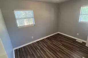 1909 W Broad Ave, Albany, GA 31707 - Photo 3