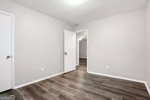 1045 Forest Path, Stone Mountain, GA 30088 - Photo 19