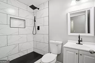 1045 Forest Path, Stone Mountain, GA 30088 - Photo 15