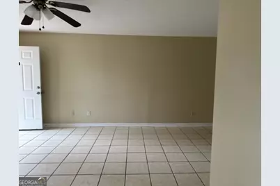 323 Carriage Lane #UNIT B, Albany, GA 31721 - Photo 5