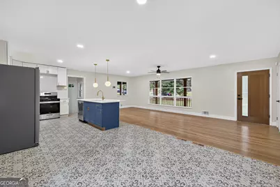 2296 Lyle Road, College Park, GA 30337 - Photo 9