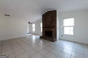 8173 Magnolia Dr, Jonesboro, GA 30238 - Photo 7