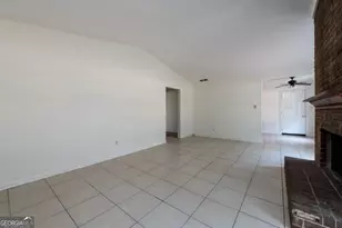 8173 Magnolia Dr, Jonesboro, GA 30238 - Photo 5