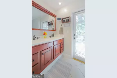 5735 Riverwood Drive, Atlanta, GA 30328 - Photo 19