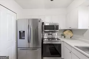 31 Cantey Pl NW, Atlanta, GA 30327 - Photo 9