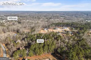 205 Chariot Ct, Jefferson, GA 30549 - Photo 3