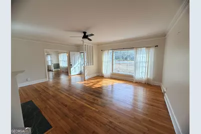 419 W Johnston Street, Forsyth, GA 31029 - Photo 9