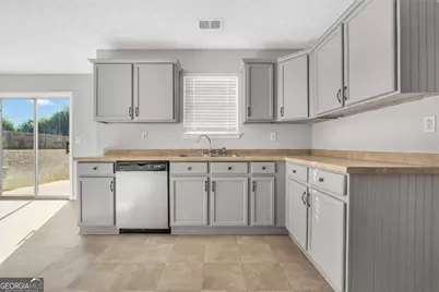 133 Meadow View Drive, Jackson, GA 30233 - Photo 15