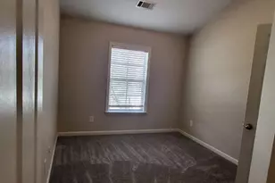 45 Newnan Lakes Dr, Newnan, GA 30263 - Photo 7