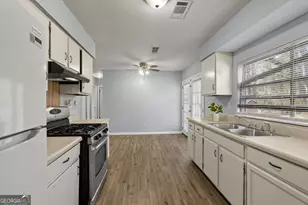 8877 Burnham Way, Jonesboro, GA 30238 - Photo 13