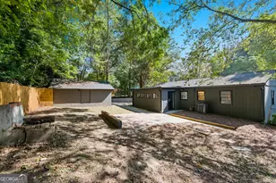 2541 Santa Barbara Dr NW, Atlanta, GA 30318 - Photo 13