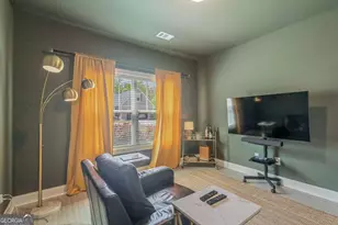 39 E Hill St, Newnan, GA 30263 - Photo 25