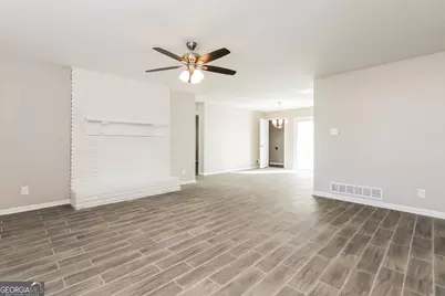 219 Deerfield Drive, Jonesboro, GA 30238 - Photo 5