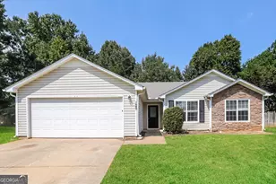 125 Waters Edge Dr, Locust Grove, GA 30248 - Photo 1