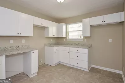 7641 Garnet Drive, Jonesboro, GA 30236 - Photo 5