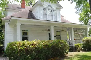 516 W Altamaha St, Fitzgerald, GA 31750 - Photo 1