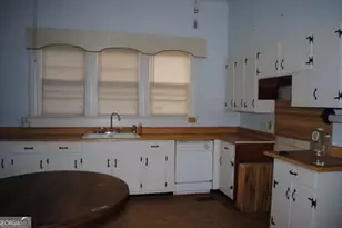 516 W Altamaha St, Fitzgerald, GA 31750 - Photo 7