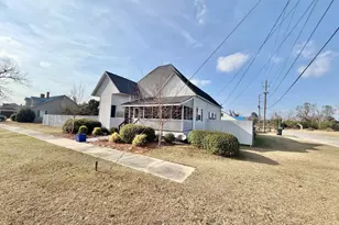 49 N Gill St, Hazlehurst, GA 31539 - Photo 1